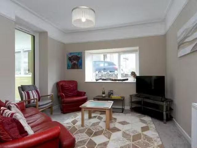 Cheap 3 BR Salem Street