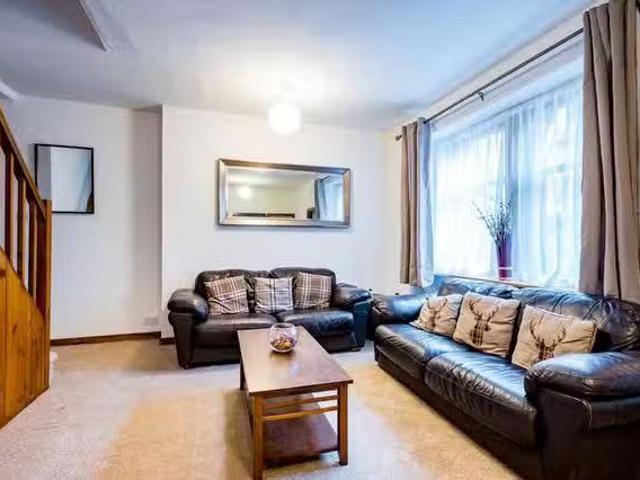 Charming 3 BR Sandylands Road