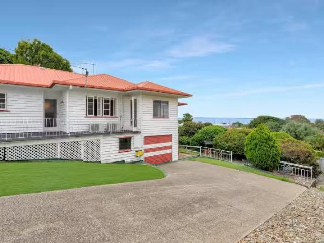 For Rent! 3 BR 147 Coreen Street, WYNNUM, QLD 4178 House for.