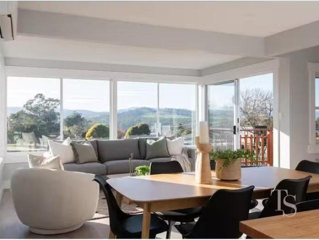 Nice 3 BR 1/44 Main Road, Exeter, TAS 7275