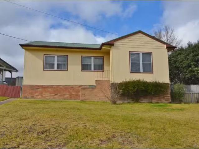 New 3 BR 14 Stewart Street, Lithgow House for rent Listed by.