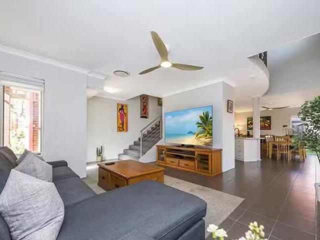 For Rent! 3 BR 15D Gresham Street, Victoria Park, WA 6100