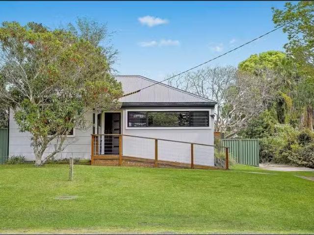 Cozy 3 BR 16 Marathon Street, Wyong House for rent Listed by.
