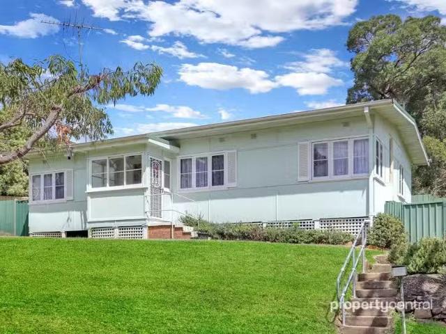 Cheap 3 BR 16 Eighteenth Street, WARRAGAMBA House for rent Li.