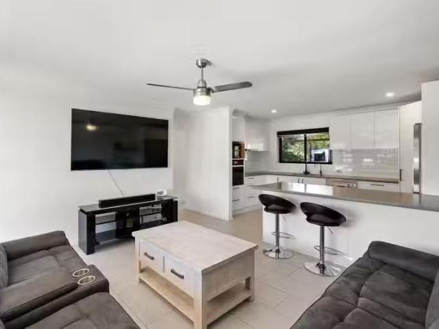 Nice 3 BR 16 Wattle Street, VICTORIA POINT, QLD 4165 House f.