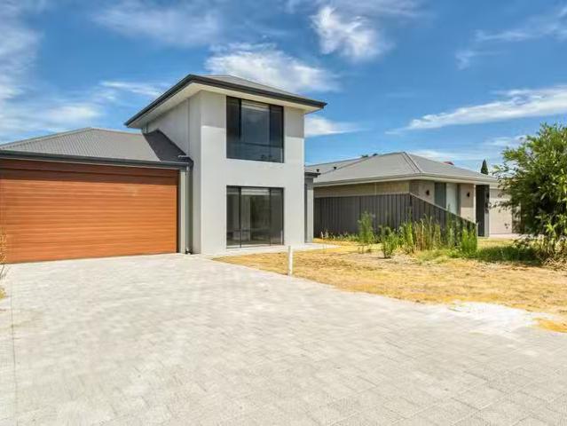 Cheap 3 BR 18 Sinclair Street, Rivervale, WA 6103
