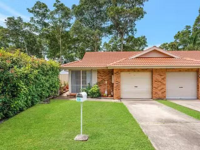 Charming 3 BR 18B Gleeson Place, Abbotsbury, NSW 2176