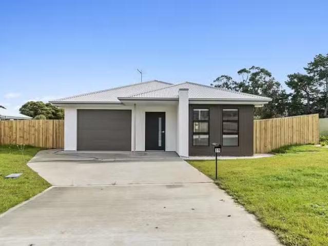 Deal! 3 BR 19 Bluetongue Drive, Magra, TAS 7140