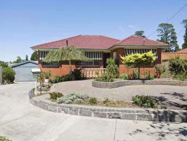 Cozy 3 BR 19 Ella Court, Lalor, VIC 3075