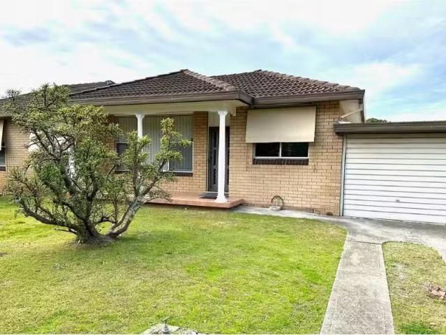 Charming 3 BR 1/9 Horbury Street, Sans Souci Apartment for ren.
