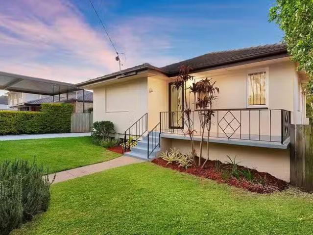 Unique 3 BR 102 Littleton Road, Richlands, QLD 4077