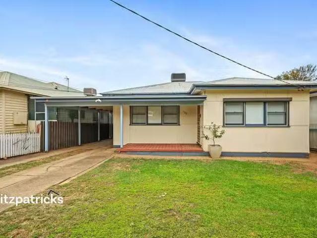 Cheap 3 BR 105 Grove Street, Kooringal, NSW 2650