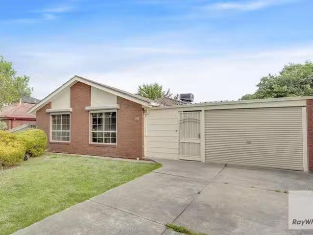 Nice 3 BR 109 Copernicus Way, Keilor Downs, VIC 3038