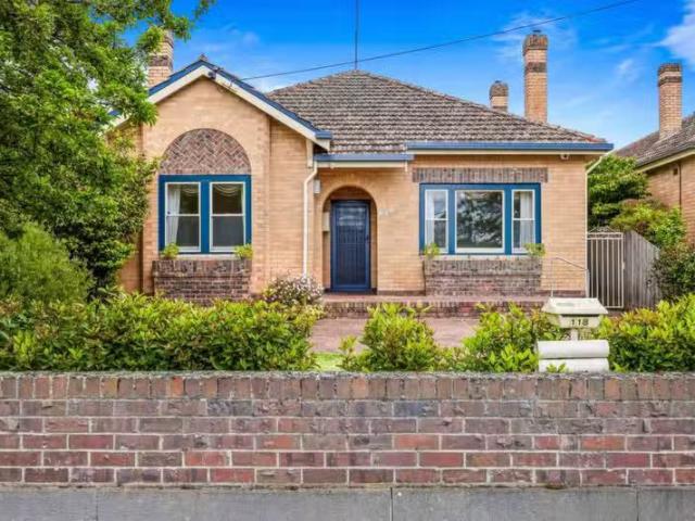 Deal! 3 BR 118 Pleasant St S, Newington VIC 3350 House For L.
