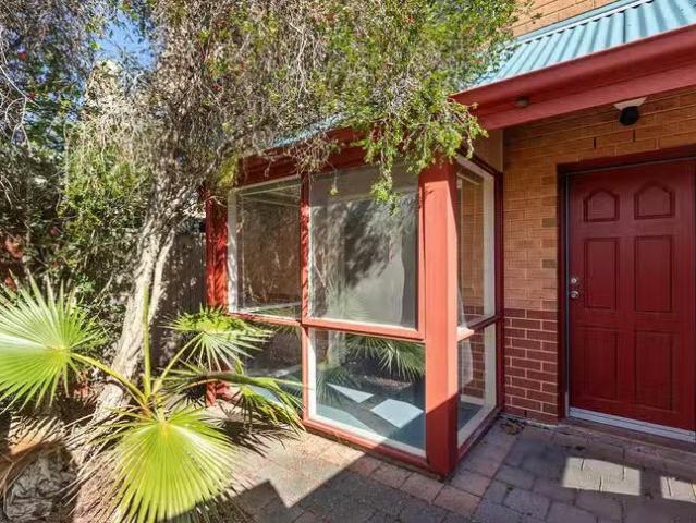 Rental! 3 BR 11 Henley Beach Road, Mile End, SA 5031