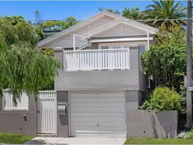 Just in! 3 BR 11 Higgs Street, Coogee House for rent Listed b.