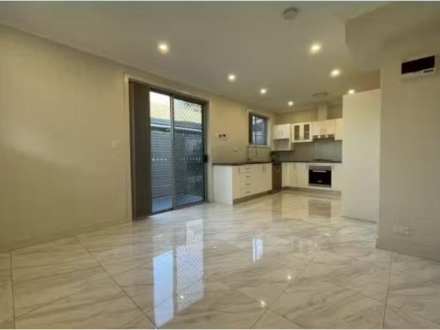 Just in! 3 BR 1/20 22 Veron Street, Wentworthville Townhouse f.