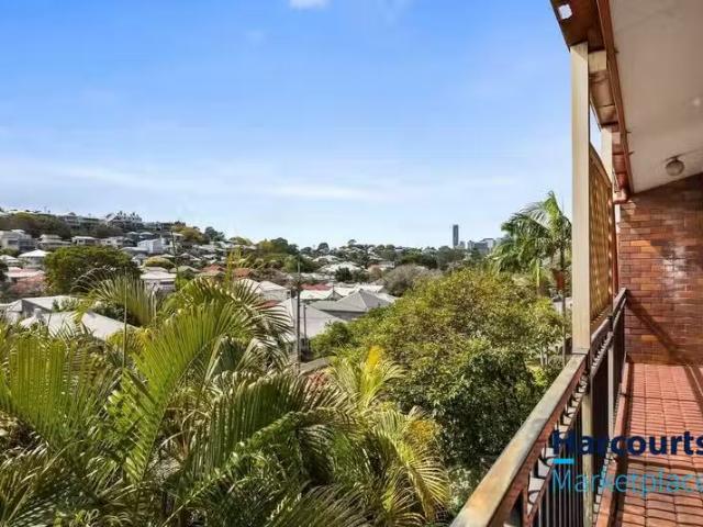 Unique 3 BR 1/29 Bowler Street, PADDINGTON, QLD 4064 House f.