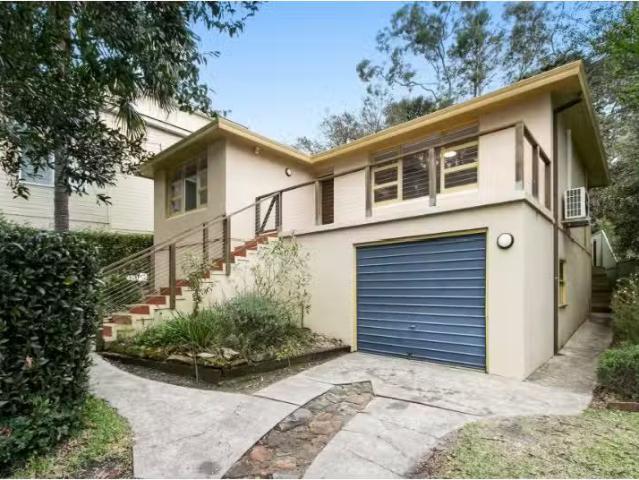For Rent! 3 BR 12 Keele Street, Como House for rent Listed by.