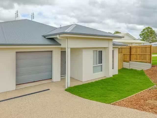 Nice 3 BR 1/36 Langara Drive, SOUTHSIDE, QLD 4570 House for.