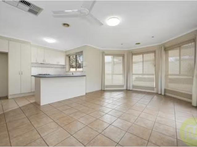 Unique 3 BR 13 Candlebark Close, Nicholls House for rent List.