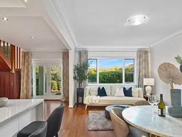 Nice 3 BR 13 Hanlin Street, Mosman Park, WA 6012