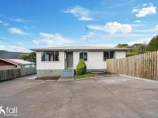 Cheap 3 BR 1/3A Darri Street, Mornington, TAS 7018