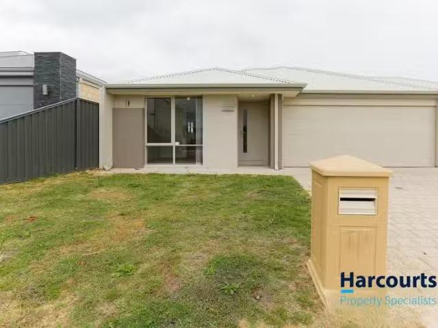 Nice 3 BR 13A Lomond Way, SEVILLE GROVE, WA 6112 Duplex for.