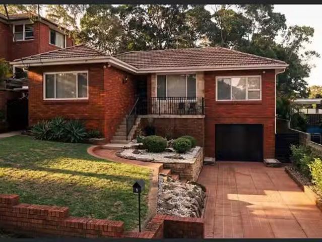 Just in! 3 BR 1 Merri Avenue, Peakhurst Heights House for rent.