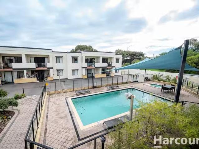 Deal! 3 BR 24/5 Eastleigh Loop, CURRAMBINE, WA 6028 House fo.