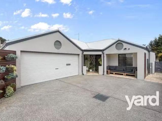 Deal! 3 BR 2/48 Beach Street, Bicton, WA 6157