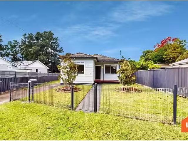 Nice 3 BR 24 Margaret Street, Teralba House for rent Listed b.