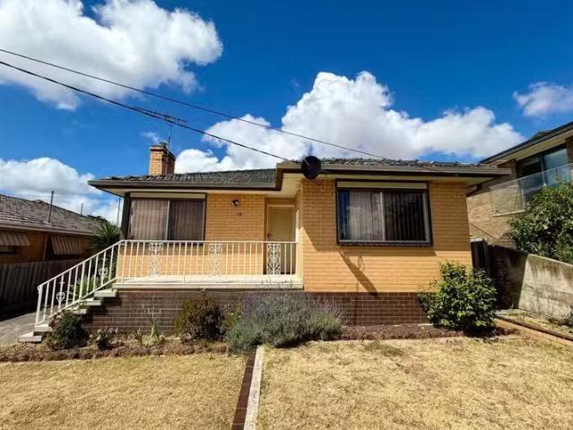 Deal! 3 BR 25 Fairy Street, Bell Post Hill, VIC 3215 House f.