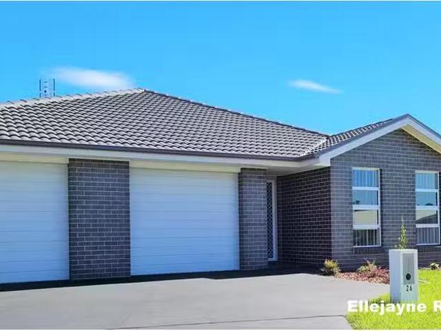 Cheap 3 BR 26 Ardennes Circuit, Gillieston Heights Townhouse f.