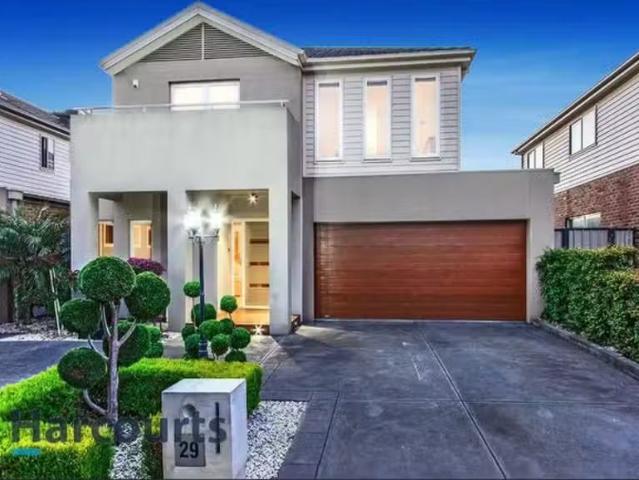 Rental! 3 BR 29 Kingsbridge Circuit, CAIRNLEA, VIC 3023 Hous.