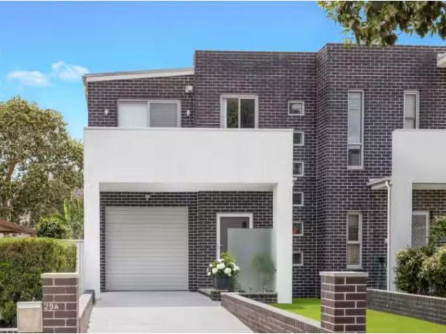 Deal! 3 BR 29A Beamish Rd, Northmead Townhouse for rent Liste.