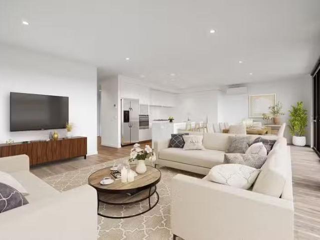 Cozy 3 BR 206/53 Chrystobel Crescent, HAWTHORN, VIC 3122 Apa.