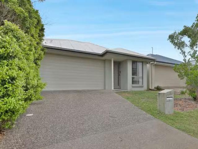 Just in! 3 BR 20 Esperance Avenue, BLACKS BEACH, QLD 4740 Ho.