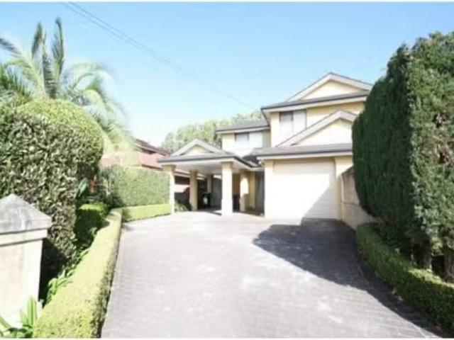 Cheap 3 BR 20b Charleroi Road, BELROSE Townhouse for rent Lis.