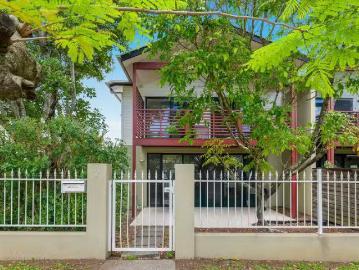 Deal! 3 BR 2/16 Park Street, HAWTHORNE, QLD 4171 House for R.