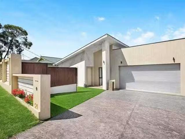 Just in! 3 BR 21 Sunnybar Parade, Karabar, NSW 2620