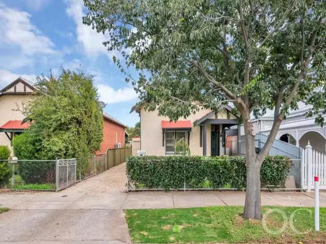 New 3 BR 22 Ebor Avenue, Mile End House for rent Listed by Wi.