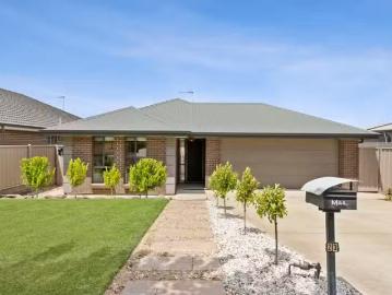 Unique 3 BR 23 Matthews Street, STRATHALBYN, SA 5255 House f.