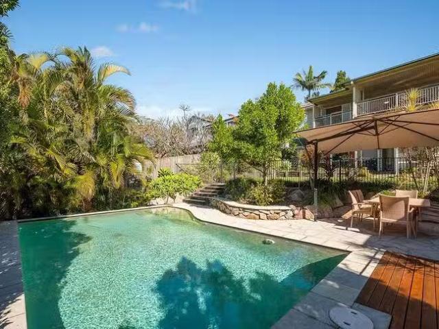 Cheap 3 BR 23 Coventry Street, Hawthorne, QLD 4171