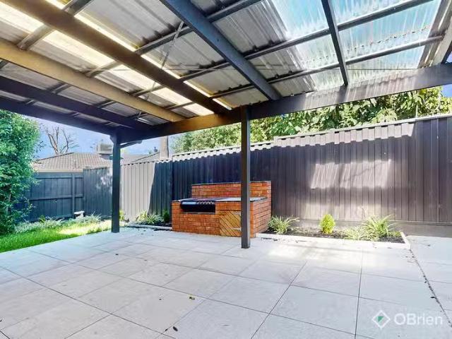 New 3 BR 23 Escott Grove, Berwick, VIC 3806
