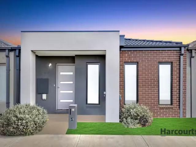 For Rent! 3 BR 23 Fox Walk St, TRUGANINA, VIC 3029 House for.