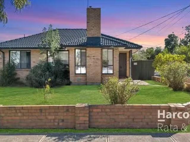 Unique 3 BR 2 Bradley Street, Broadmeadows, VIC 3047 House f.