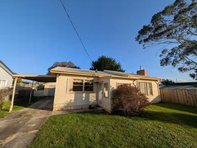 Deal! 3 BR 2 Brooke Street, EAST DEVONPORT, TAS 7310 House f.