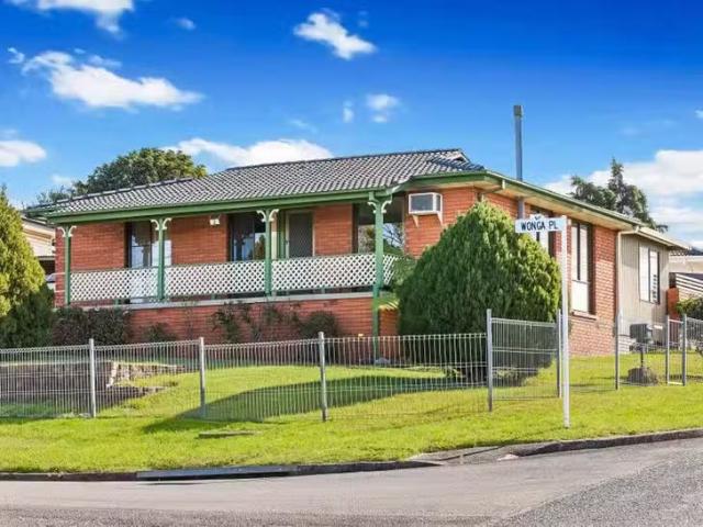 Rental! 3 BR 2 Wonga Place, Koonawarra, NSW 2530