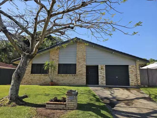 Nice 3 BR 34 Mirreen Drive, Tugun, QLD 4224